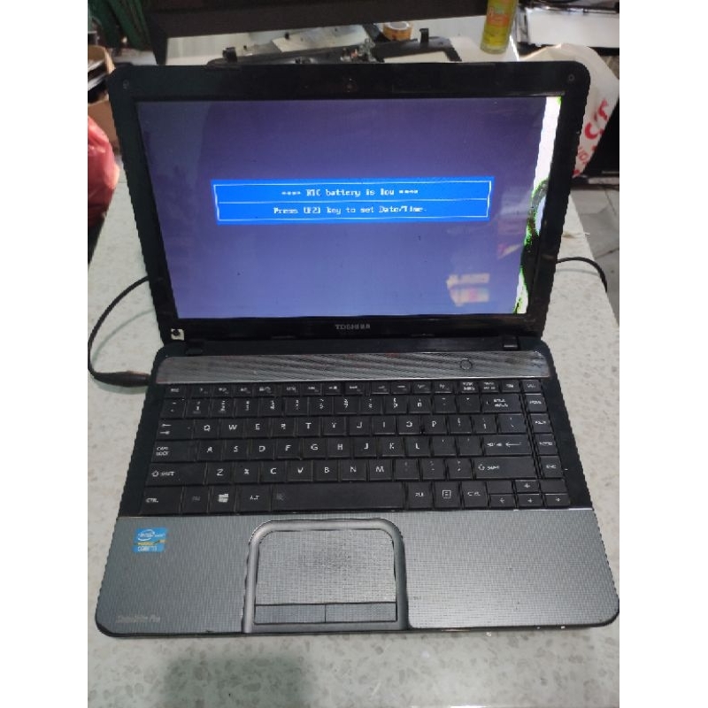 laptop Toshiba L830 core i3