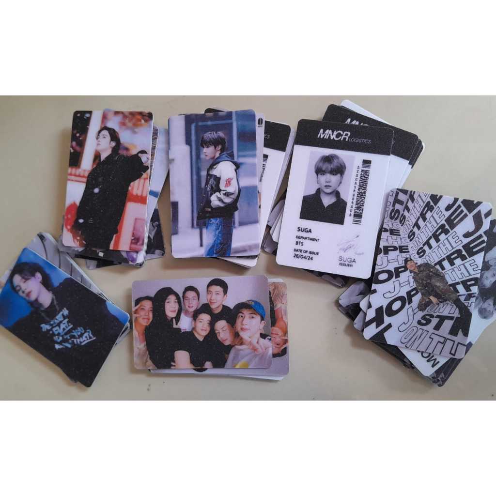 

Cetak Kartu K-POP Plus Laminasi Glitter Premium