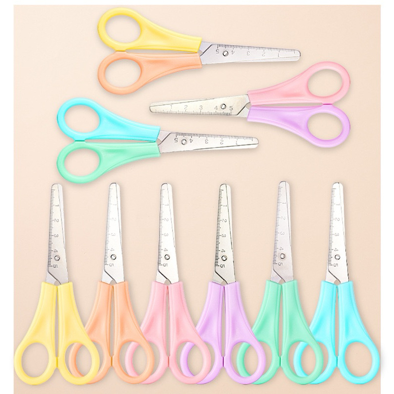 

GUNTING KERTAS DAN RAMBUT WARNA WARNI RANDOM