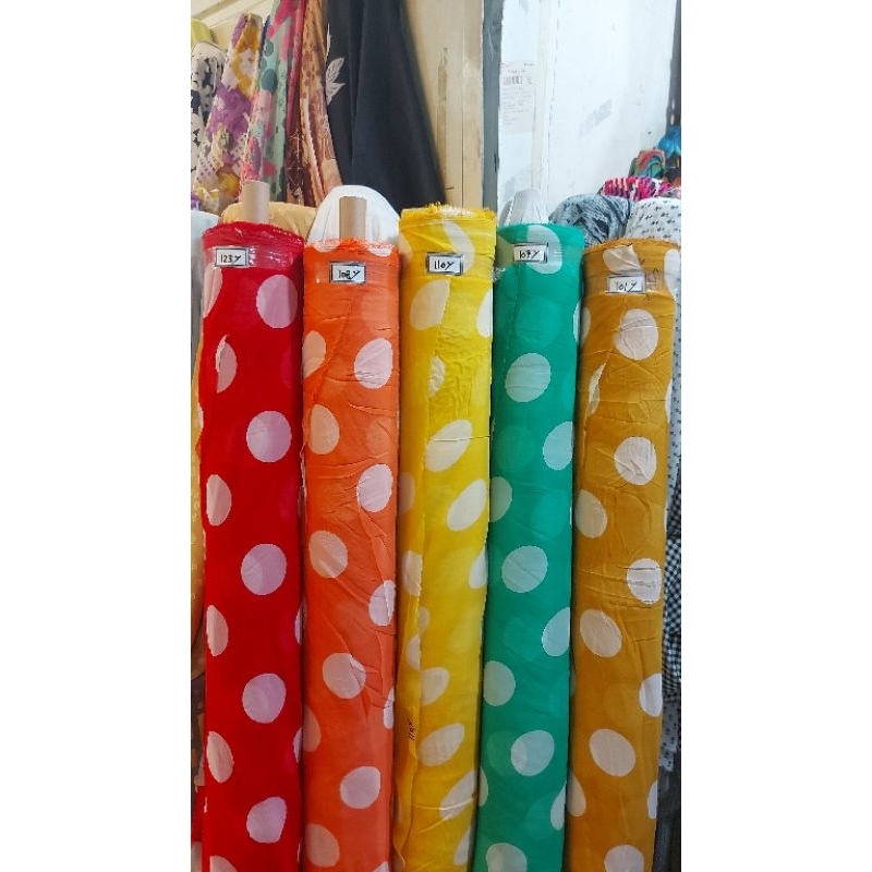 Kain bahan sifon iconik polkadot BESAR/bahan chiffon ceruty