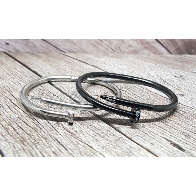 gelang paku titanium