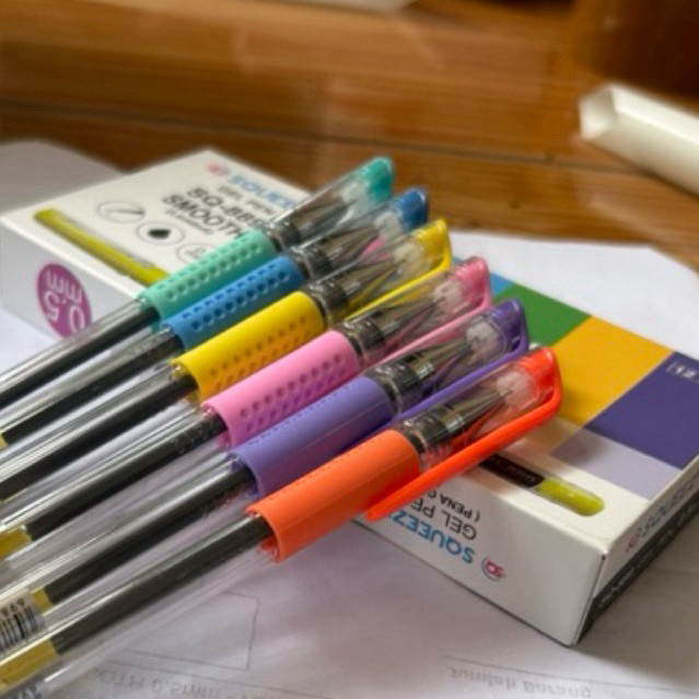 

[ 1 PCS ] PULPEN GEL SQUEEZY SQ-889 | PULPEN GEL SQUEEZY COVER WARNA-WARNI