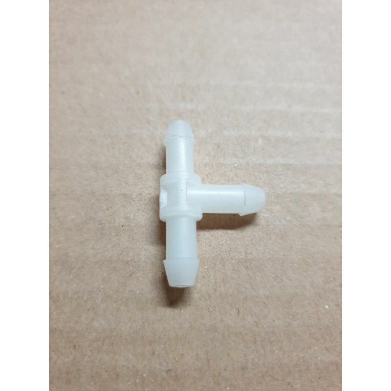 Sambungan Selang Nozel Air Sambungan Selang T Fuso Original