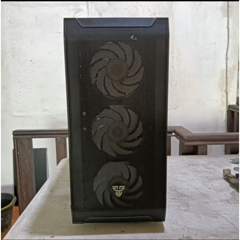 PC Gaming Rakitan Core i7 5820K Ram 16GB SSD NVMe 512GB HDD 1TB VGA Nvidia Quadro P5000 16GB DDR5 Mu