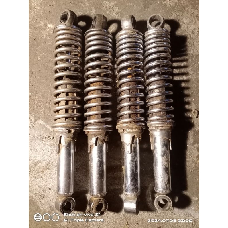 shock belakang sok sekok sekok belakang Honda gl100 ori bahan servis