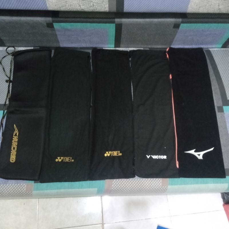 Tas Kain Serut Raket Bulutangkis