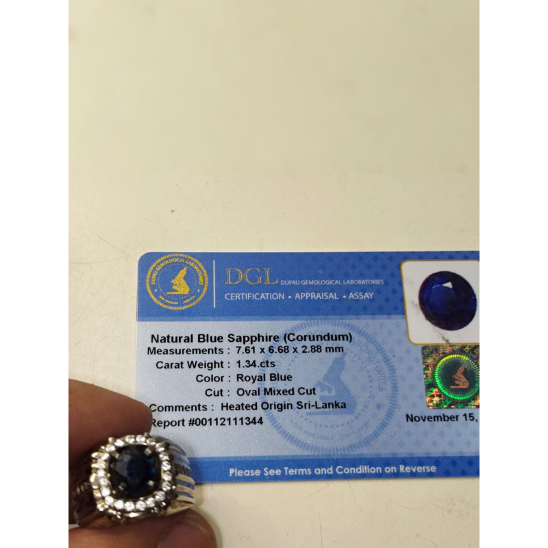 natural royal blue sapphire