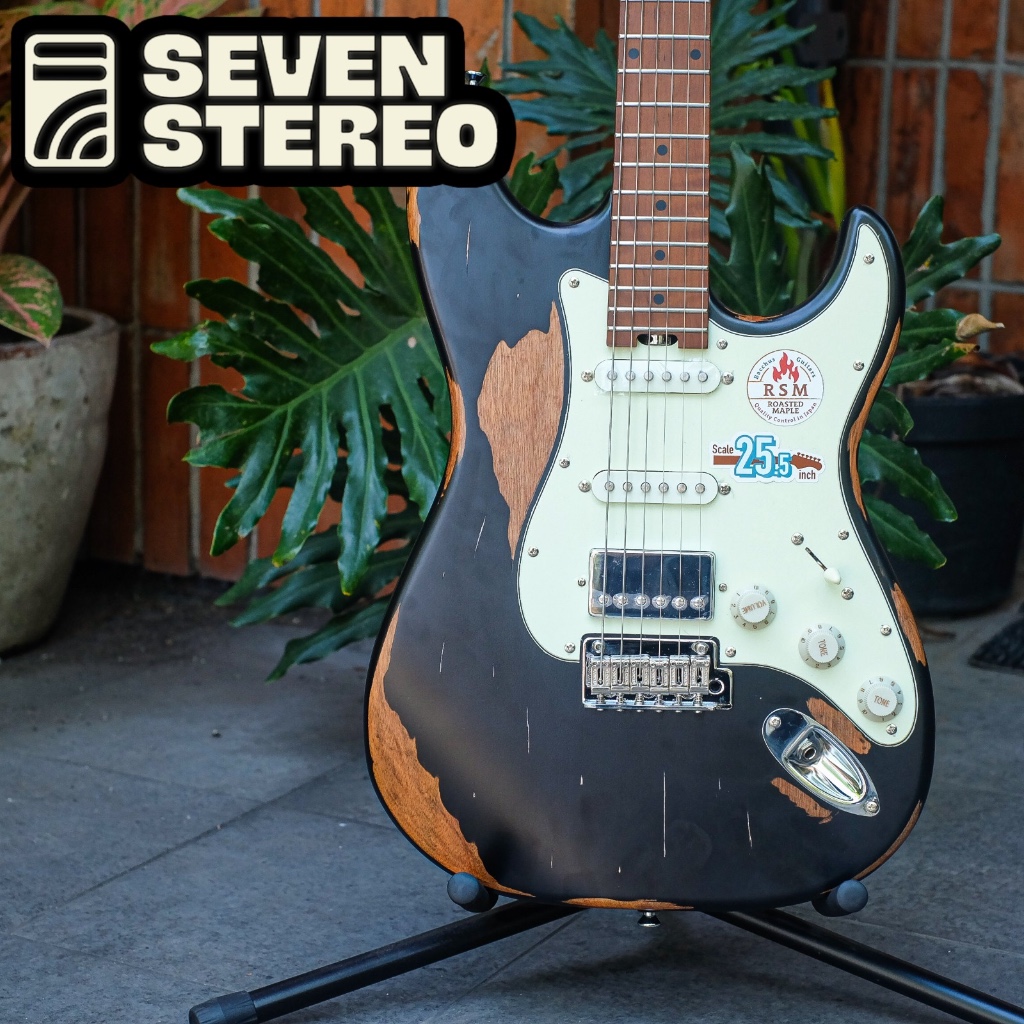 Bacchus BSH-AGED RSM HSS Stratocaster in Relic Black