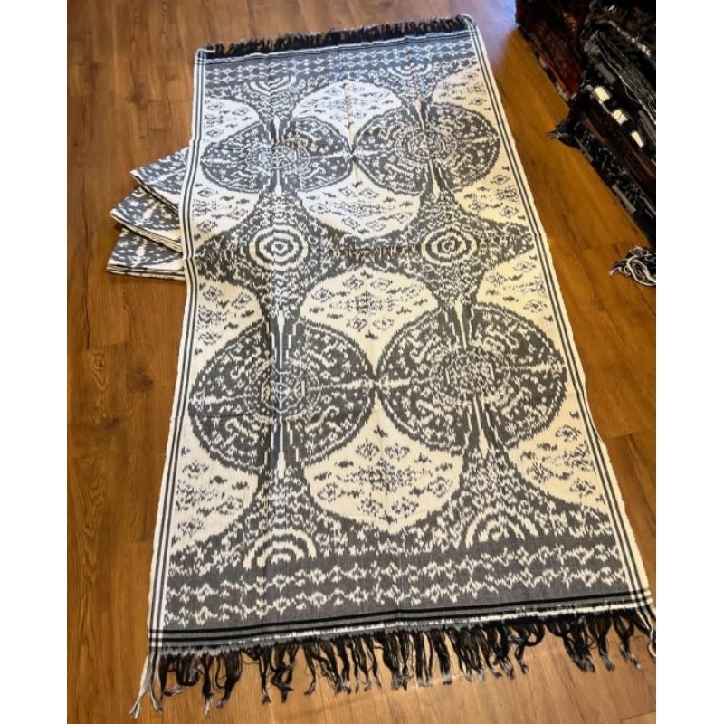 Saput blanket motif lobeng bali putih murah