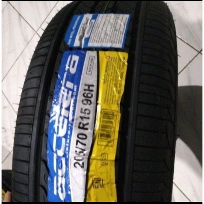 Ban ukuran 205/70R15 ecoplush Accelera