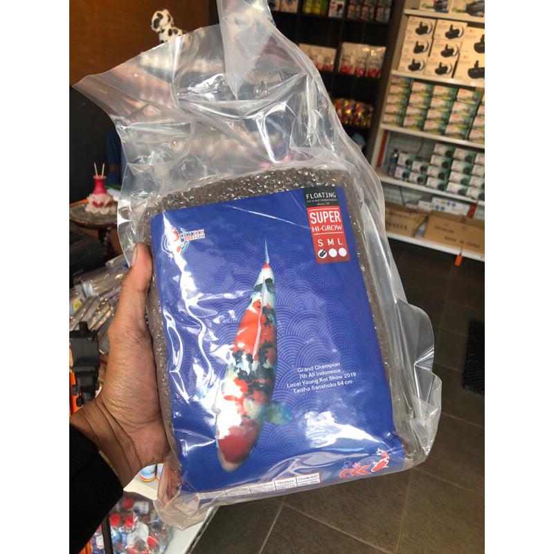 pakan koi CKK koi food/ 2kg/ size small/ pakan/makanan ikan koi premium untuk pertumbuhan