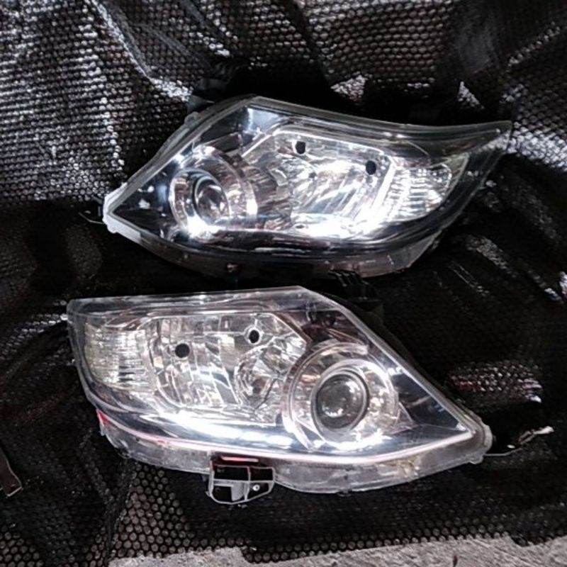 Lampu fortuner 2012 2015