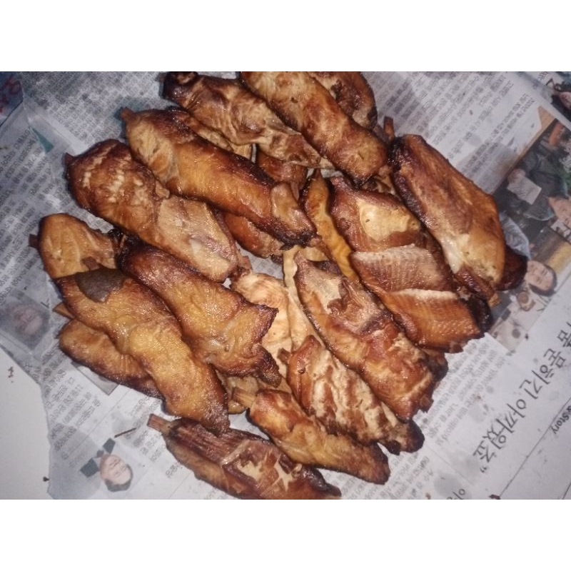 

ikan asap 7 pcs/ ikan pari /ikan manyung