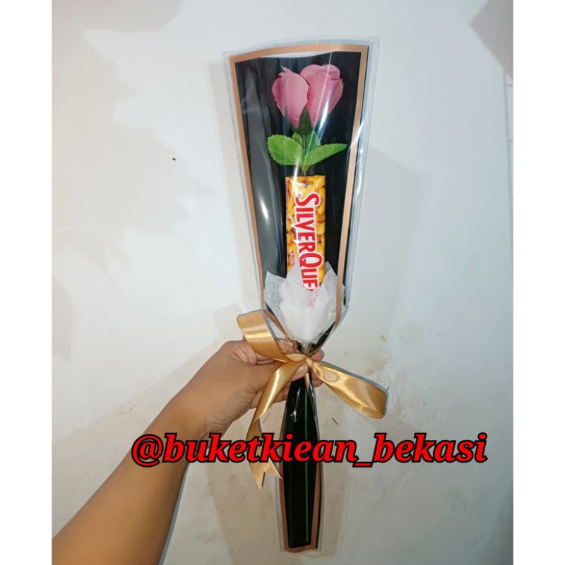 

buket coklat Silverqueen 25gram / buket coklat/ buket hari guru/ buket valentine/ buket hari ibu/ buket wisuda/ buket Snack/ buket mawar setangkai