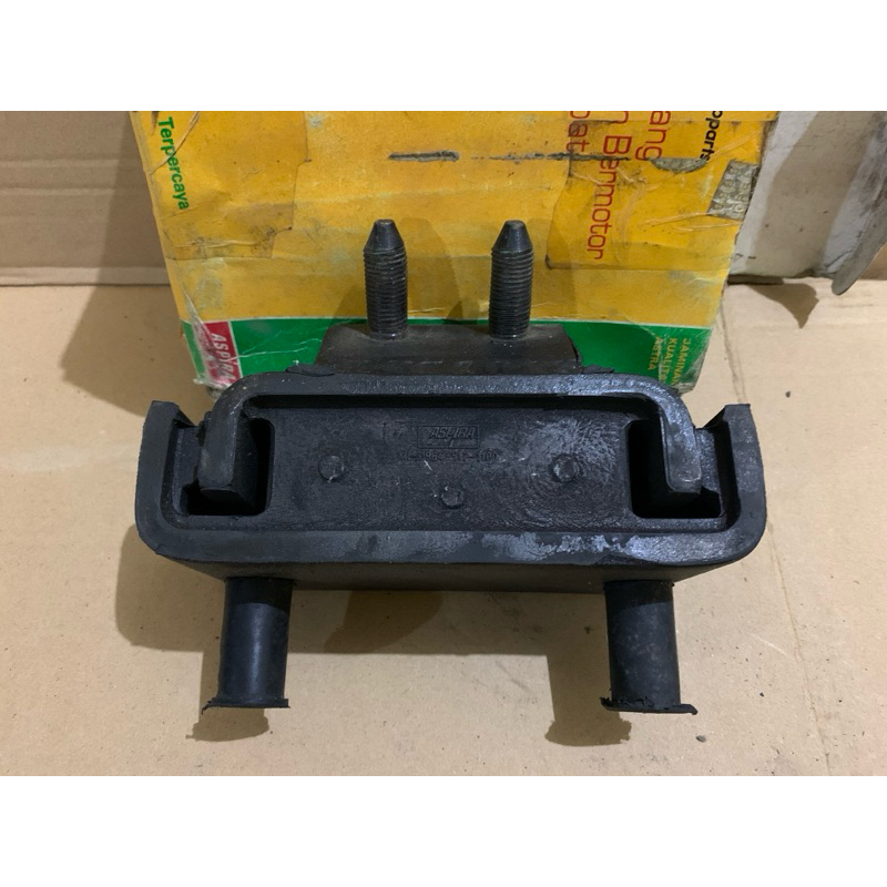 Karet Dudukan Transmisi persneling Trans mounting Truck Fuso FM517 FM 517 ASPIRA