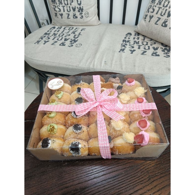 Bomboloni Viral cake bomboloni roti isi keju pastry kue viral bomboloni viral strawberry coklat matc