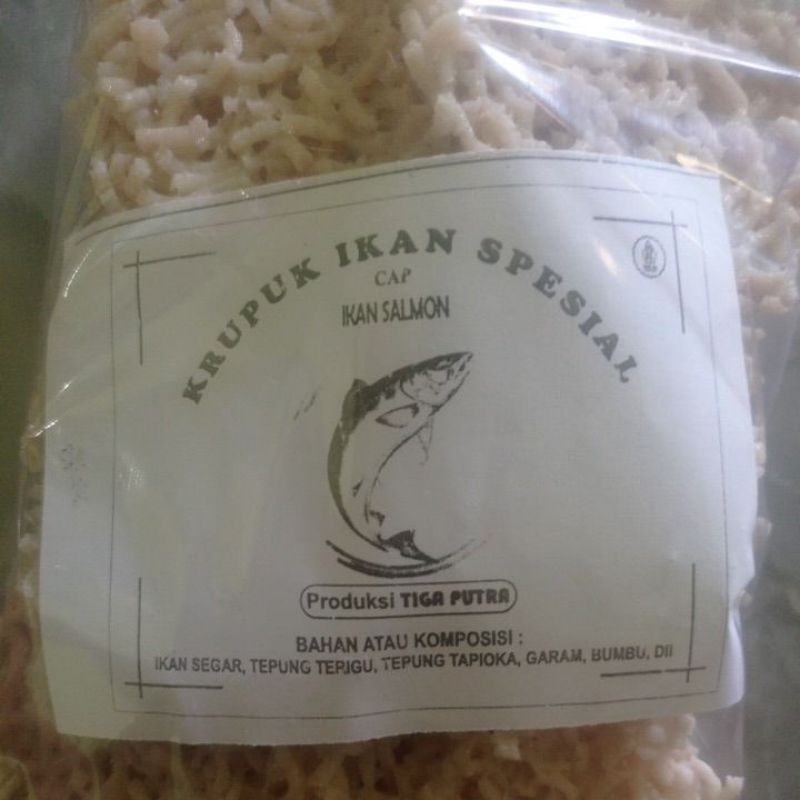 

Kerupuk Ikan Spesial mentah