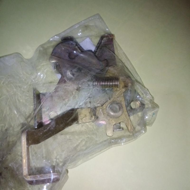 sub 77230KTM850 1bh Kunci jok/ capit stut engsel sadel honda supra x 125 2005 -2013 kw