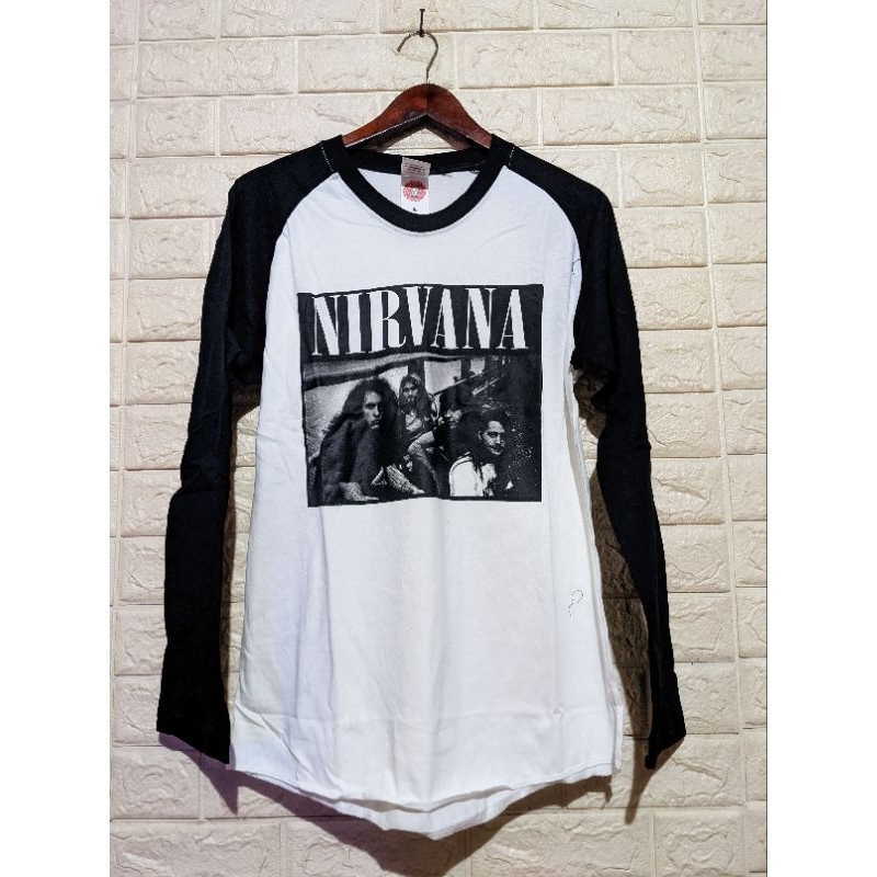 KAOS RAGLAN MUSIK NIRVANA LONG SLEEVE