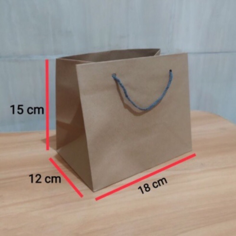 

Paperbag Coklat 18 x 12 x 15 cm