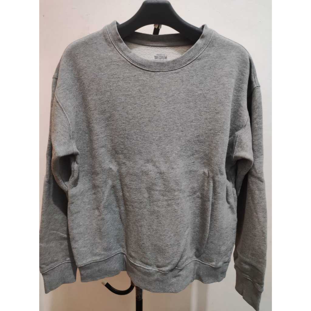 Crewneck Sweater Polos Pria Wanita Giordano Abu