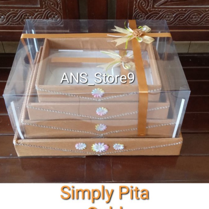 

Pilihan Box Seserahan Kotak Hantaran Lamaran Pernikahan Tutup Mika Isi 4 Kotak Model Simple Murah