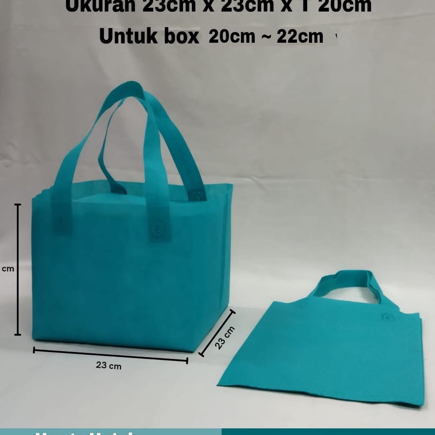 

Flash Sale Tas Spunbond Kotak Ukuran Luar 23cm x 23cm x T2cm Untuk Box 22x22 cm