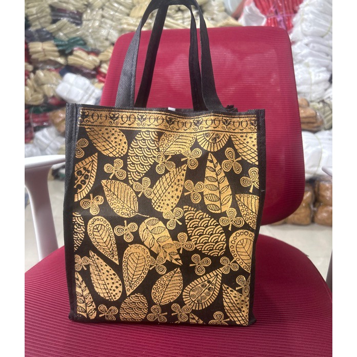 

Wow HARGA LUSIN ISI 12 BIJI TAS HAJATAN BOX NASI HEBOH SIZE 22x22