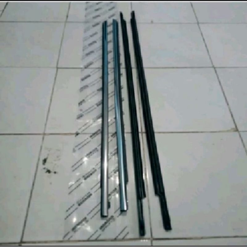 KARET PELIPIT KACA LUAR AVANZA / XENIA ALL NEW 2012-2018 Chrom ORIGINAL