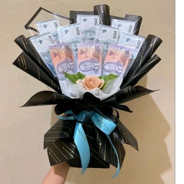 

BUCKET UANG KOSONG / HAMPERS WISUDA / BUCKET ULTAH