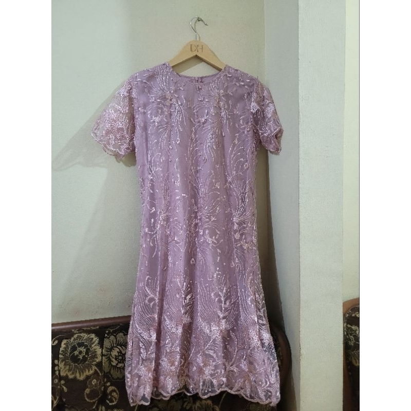 Dress brukat lilac