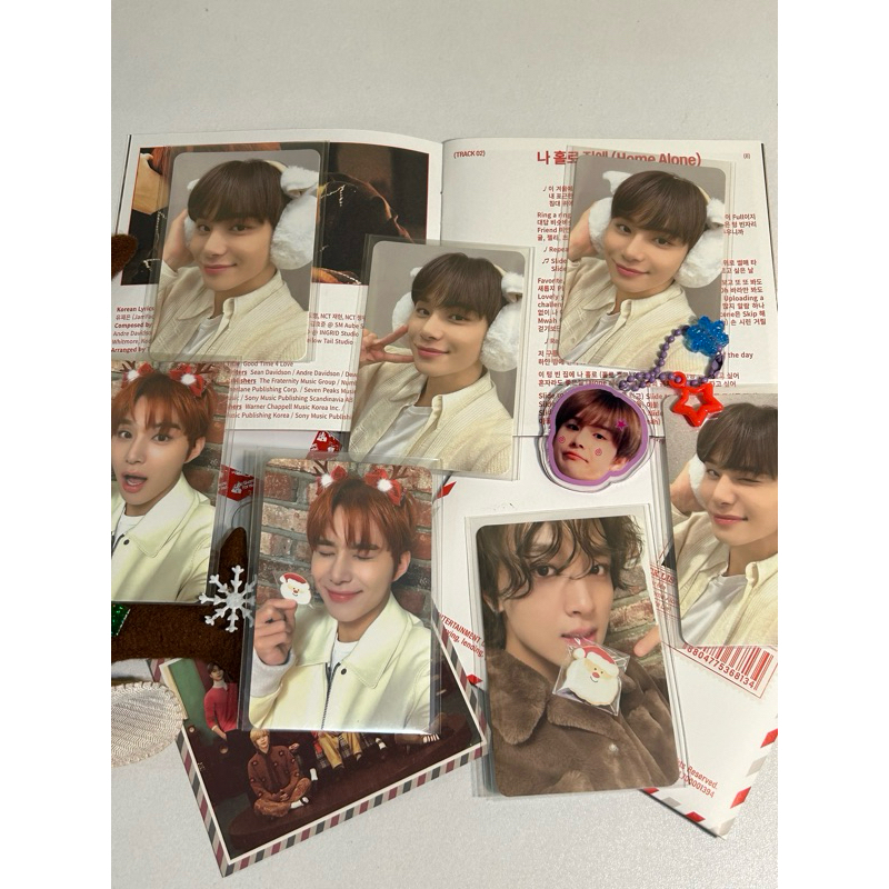 [READY STOCK] PC Jungwoo Haechan MD Pink Christmas