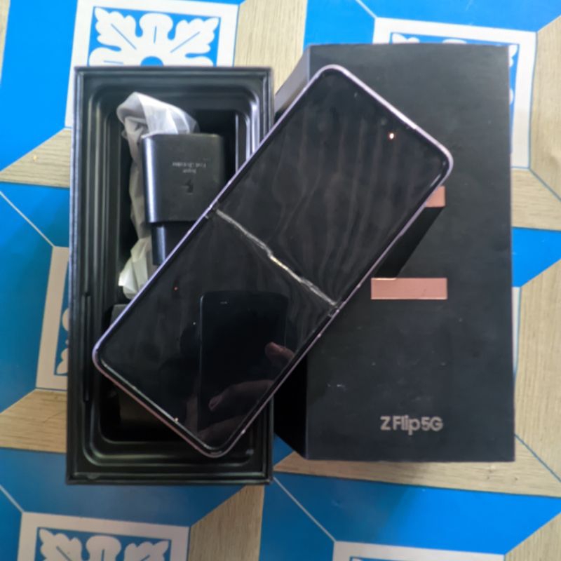 Samsung Z flip 5g Second Minus LCD
