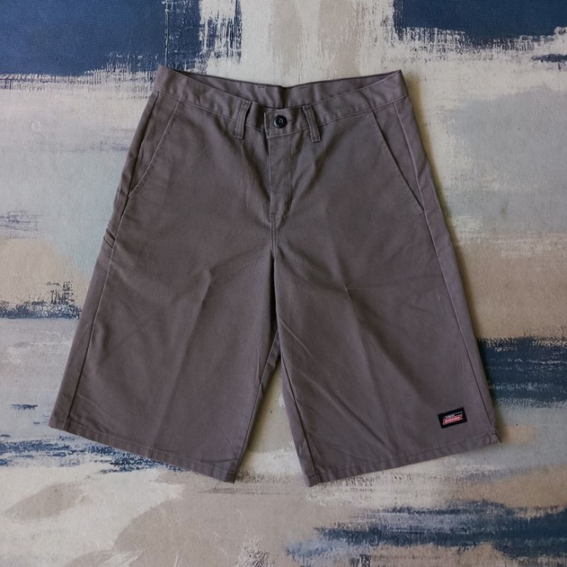 Celana Pendek Dickies Ganuine Grey Second