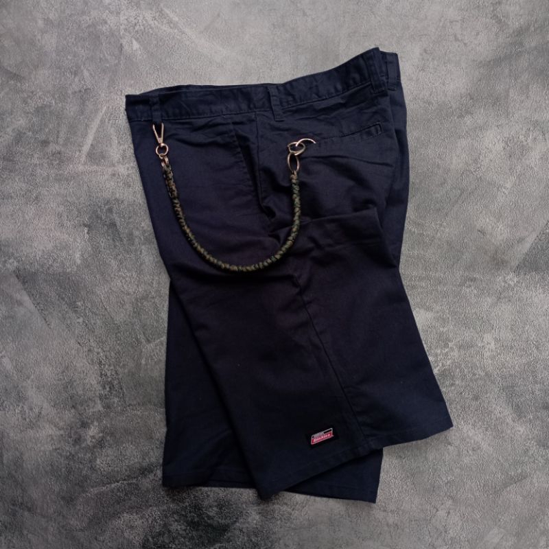 Celana pendek pria DICKIES cell pocket navy bekas second