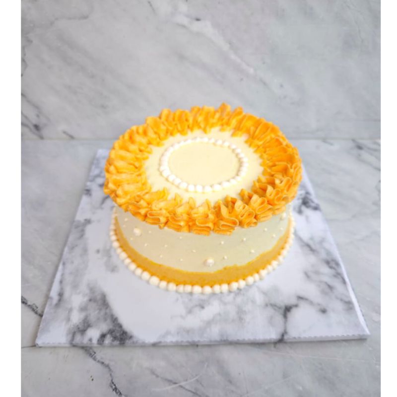 

Yellow Ruffle Cake/Korean Cake/Birthday Cake/Bolu Ulang Tahun/Aldora Bakery