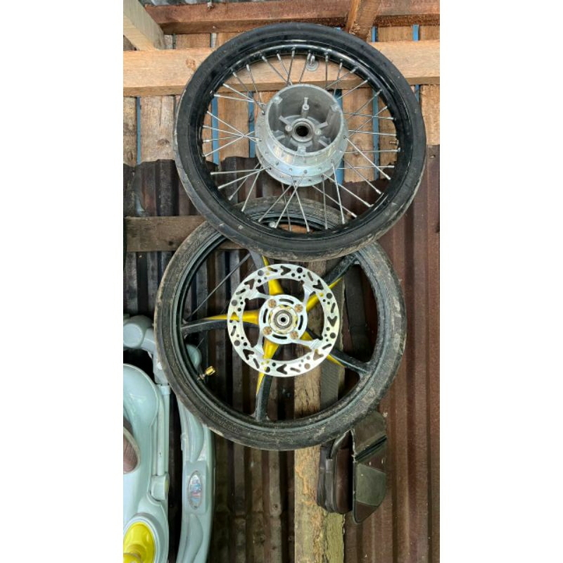 velg ring 17 nmax old + ban EMD