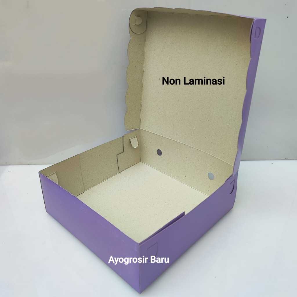 

Dus UNGU 20x20 Renda isi 50 pcs 350 Gr Kotak Dus Nasi Katering Tutup Sambung