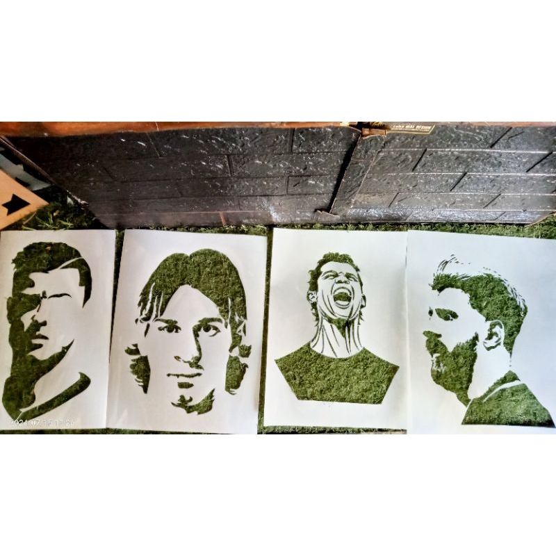 

stensil motif sketsa wajah karakter