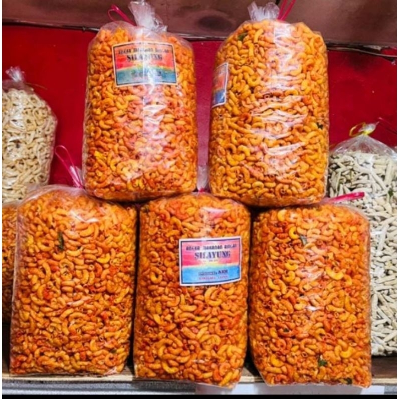 

MAKARONI BANTET PEDAS DJ 1 BAL UK. 2kg/ SNACK KILOAN MURAH