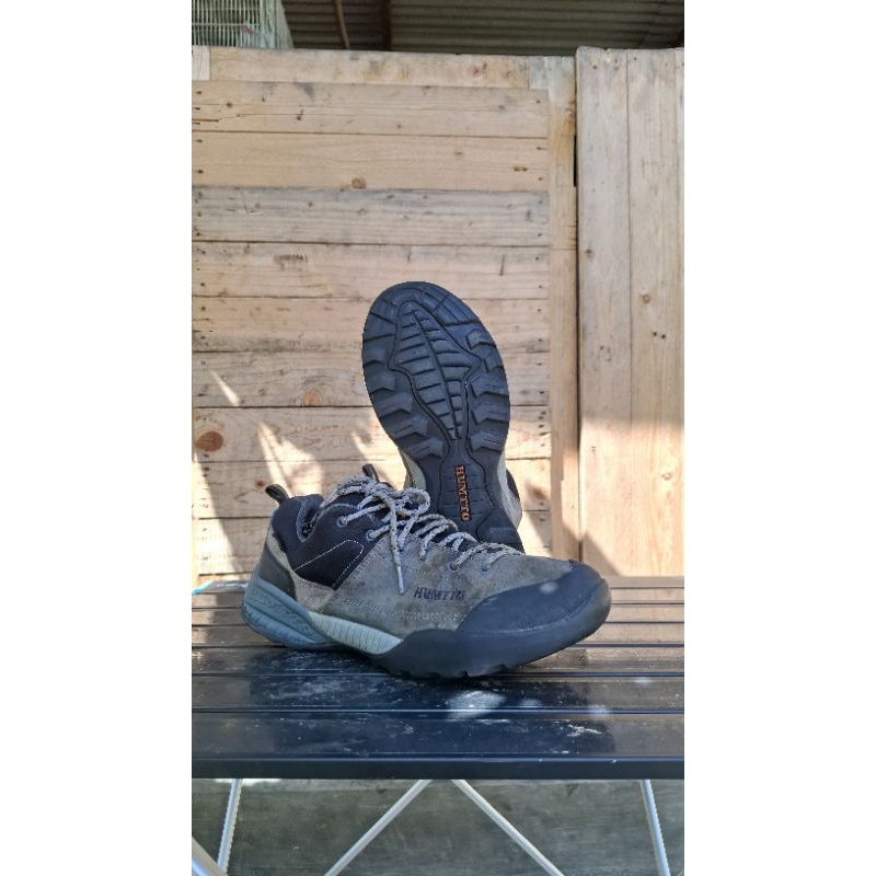 sepatu gunung humtto