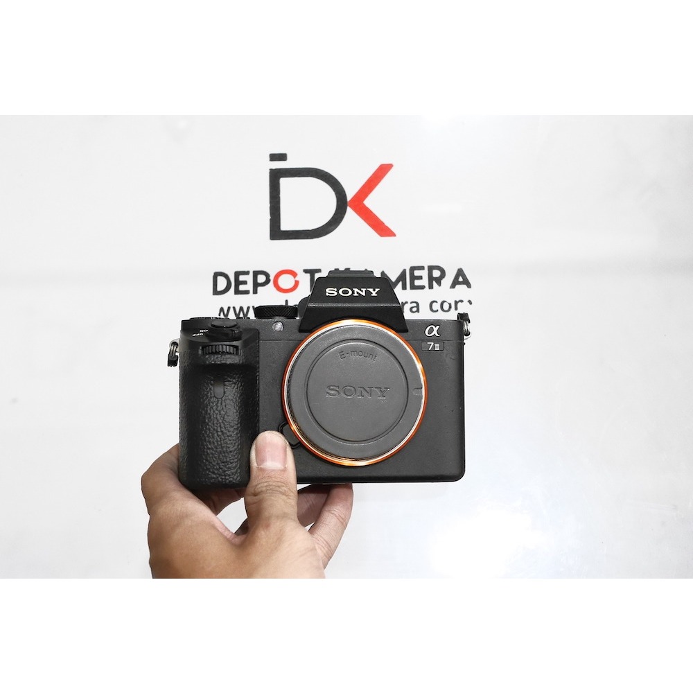 ( DEPOT KAMERA ) SECOND KAMERA SONY A7II BODY ONLY KODE S.214