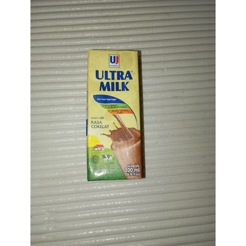 

ULTRA MILK SUSU UHT RASA COKELAT 200ML