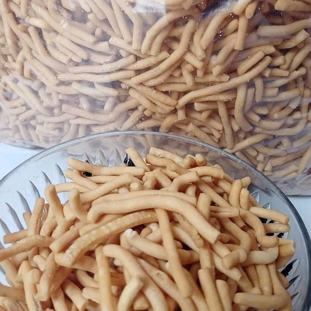 

stik mie bawang gurih renyah