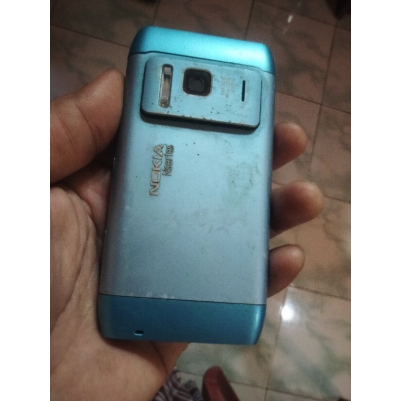 Nokia N8 Bahan