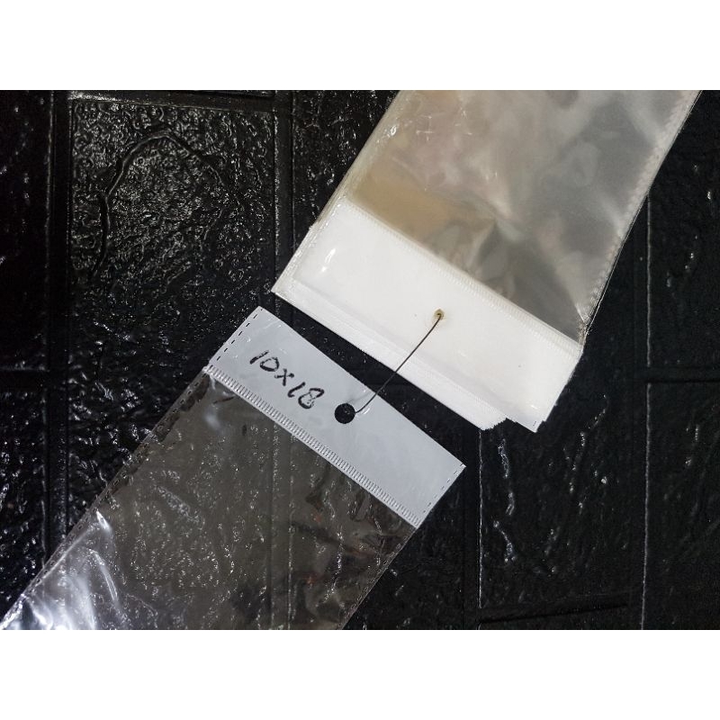 

Plastik aksesoris berlobang uk 9x18cm