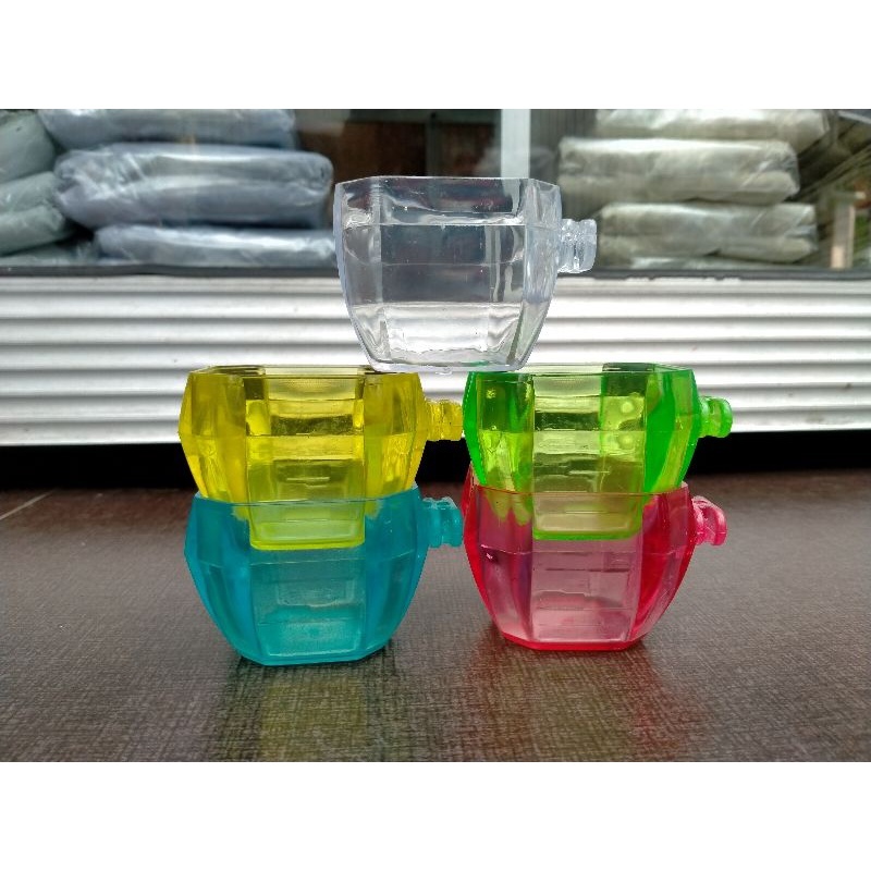 Cepuk Wadah Pakan Burung Cepuk Mika Segi 8  warna Tempat Makanan Minuman Burung Lovebird