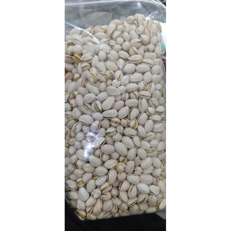 

KACANG PISTACHIO / OLEH-OLEH HAJI UMROH