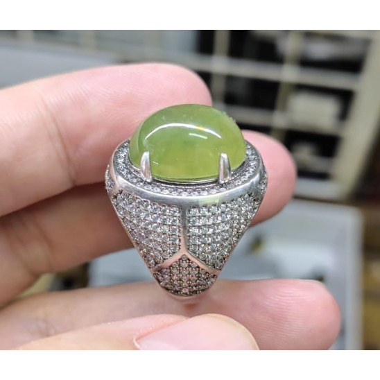 Batu Permata Natural Idocrase Lumut Aceh IDC022 Indah Ikatan Perak Microsetting Mewah