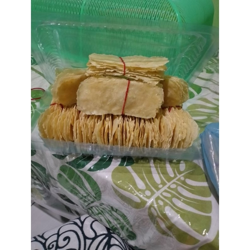 

emping melinjo 1 ikat isi 10 keping 3000 saja